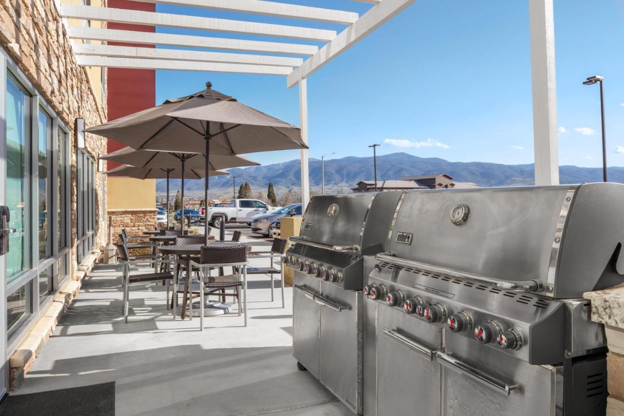 Towneplace Suites By Marriott Tehachapi Bagian luar foto