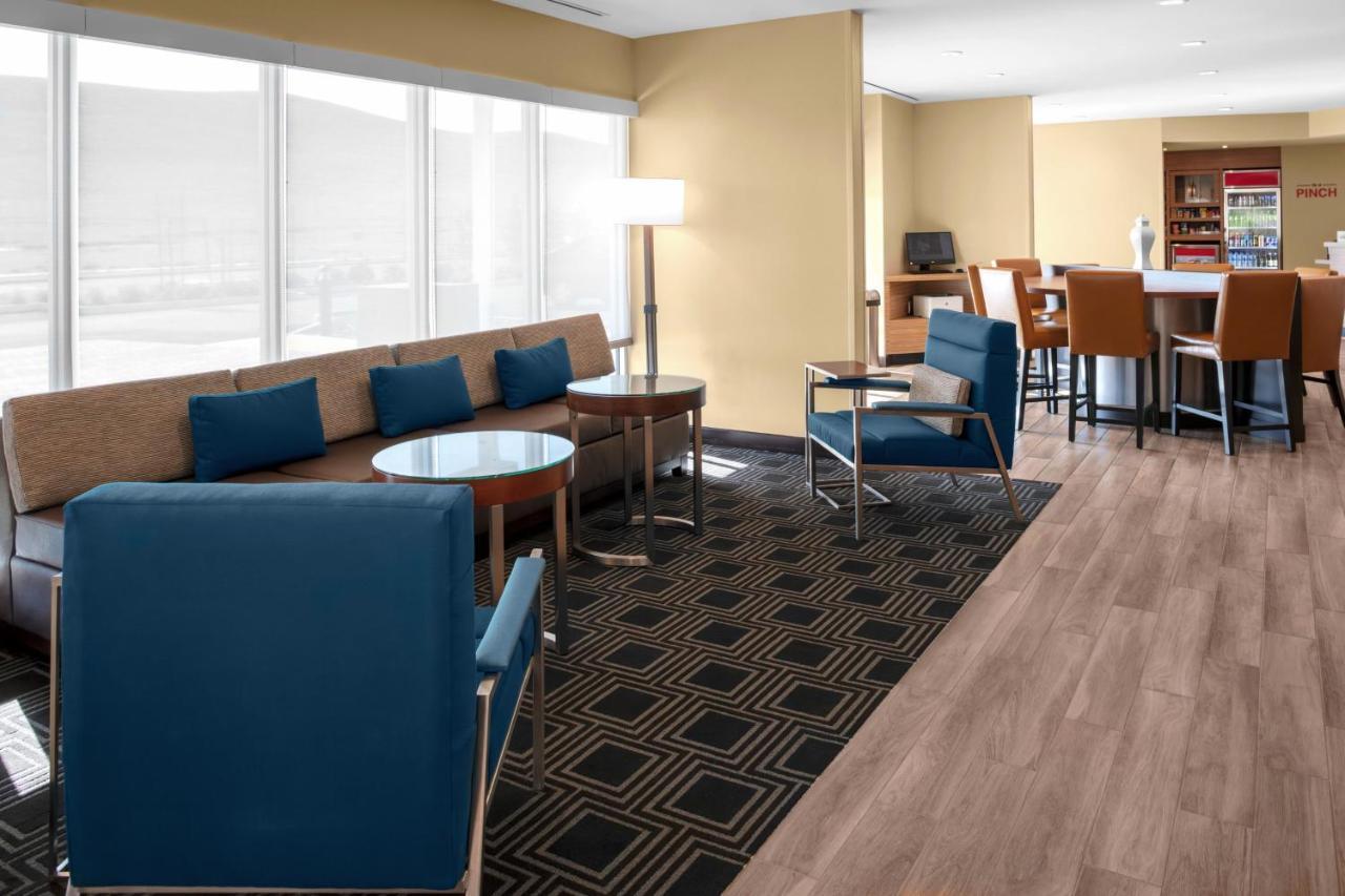 Towneplace Suites By Marriott Tehachapi Bagian luar foto