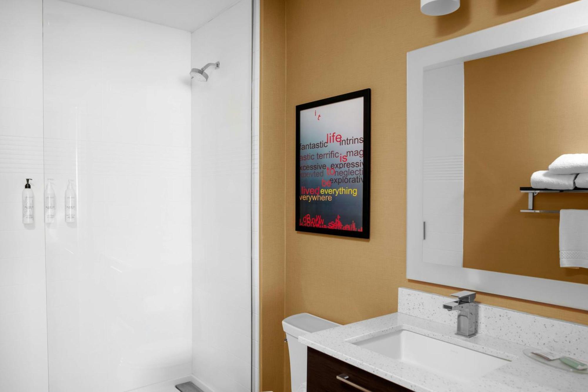 Towneplace Suites By Marriott Tehachapi Bagian luar foto