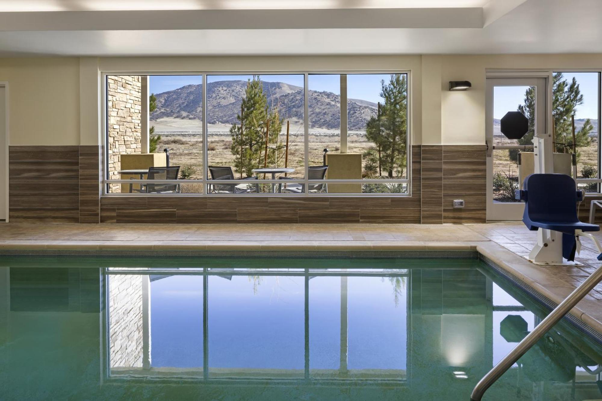 Towneplace Suites By Marriott Tehachapi Bagian luar foto