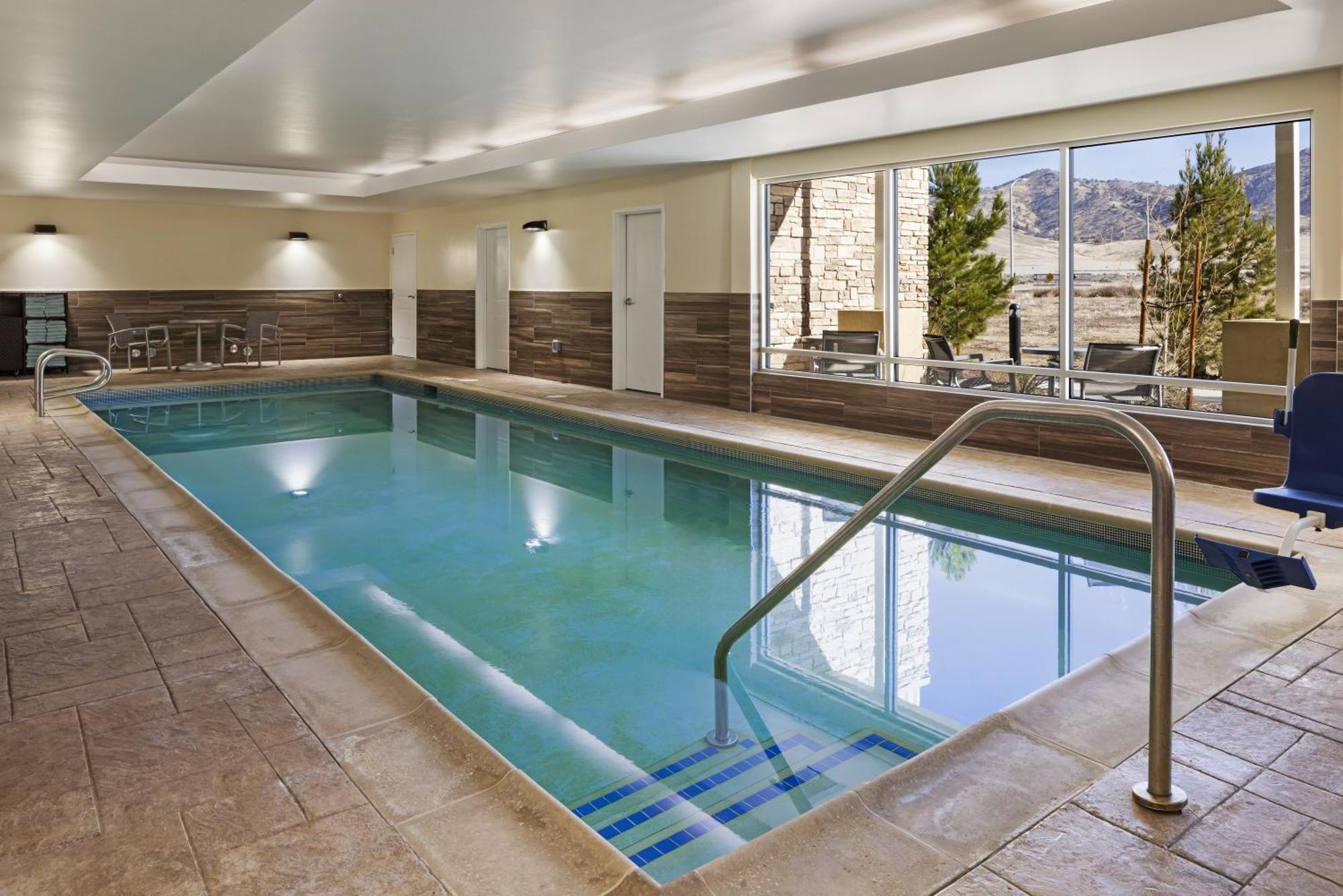 Towneplace Suites By Marriott Tehachapi Bagian luar foto